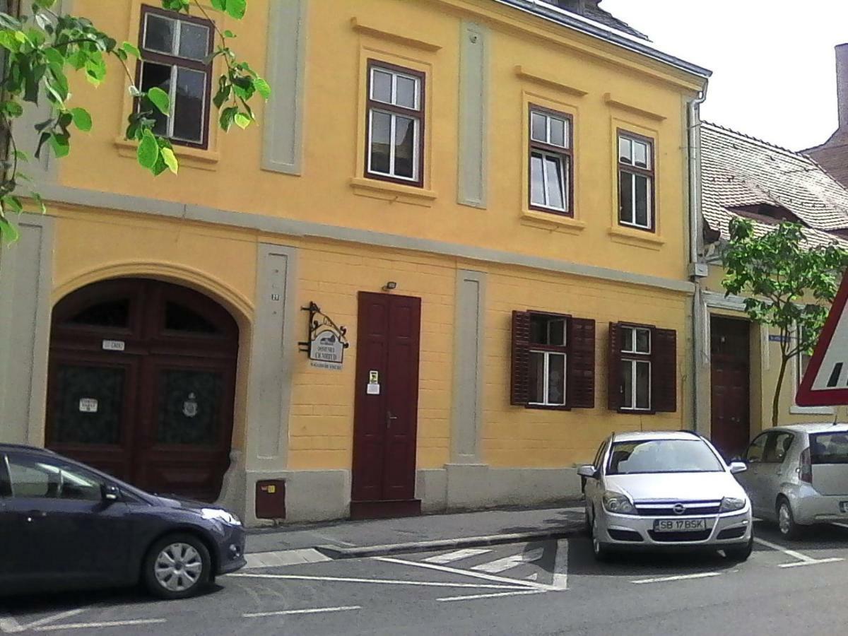 Blue House Appartement Sibiu Buitenkant foto
